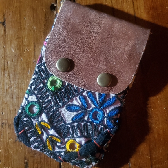 🐨 Free People Boho Embroidered Repurposed vtg banjara hippie Wallet card case - Picture 14 of 16